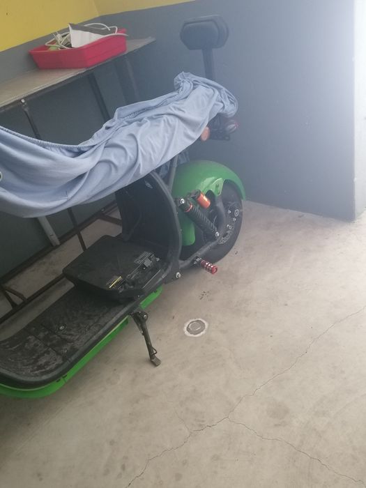 Scooter elétrica sem bateria