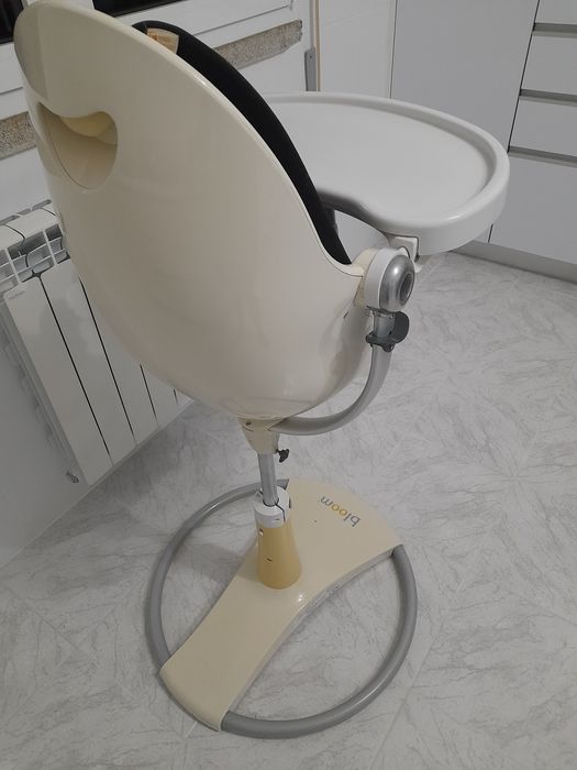 Cadeira  de refeição  de bebé