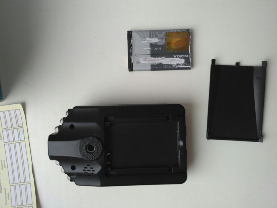 Відеореєстратор Globex HQS-205B не вмикається