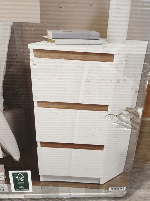 Cómoda nova ler anúncio