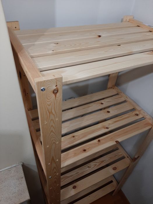 Estante grande de madeira