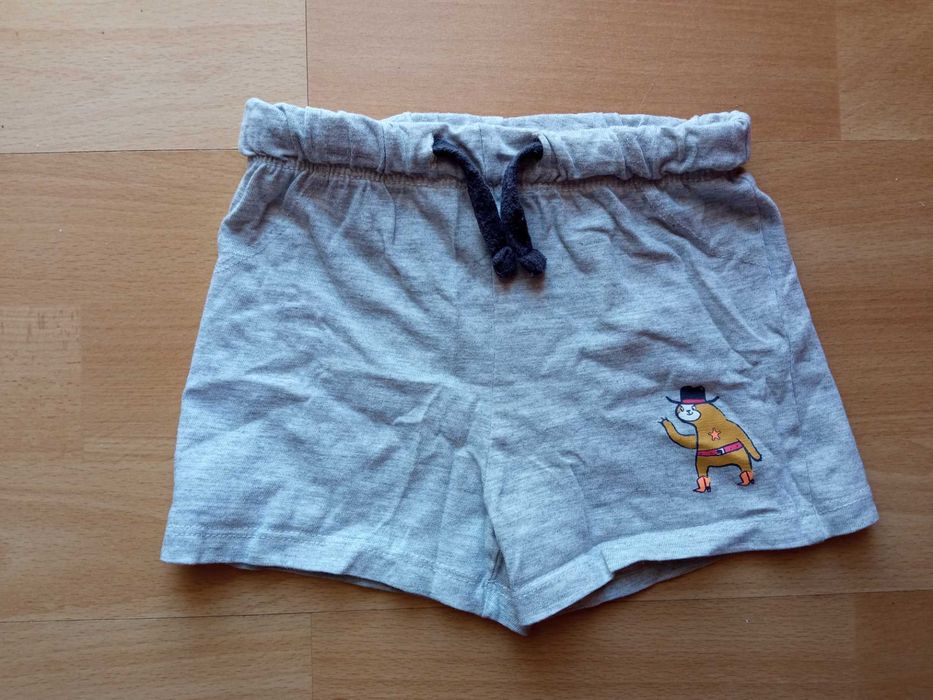 Krótkie spodenki szorty