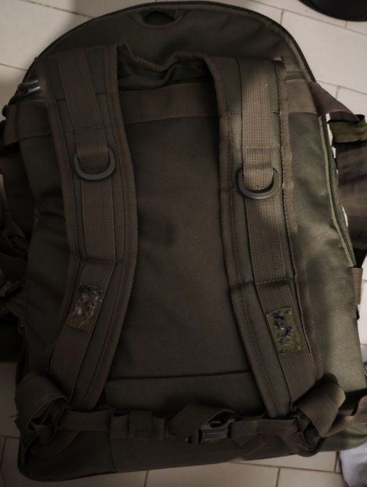 MOCHILA tática/campismo 60L/40L EXPANSÍVEL - usada somente 1 vez