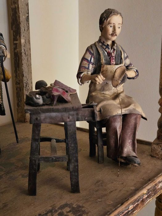 Estatueta de barro – sapateiro