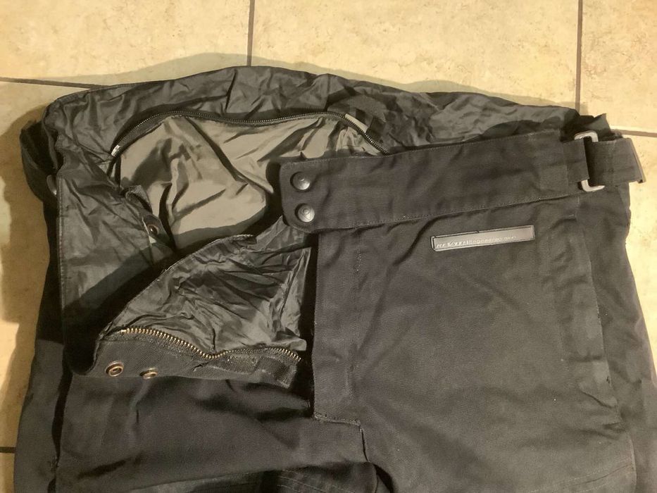 Мотоштани Revit Engineered Skin (XXL/2XL) не alpinestars dainese held