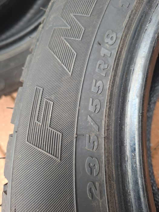 4 opony zima 235,55,18   700zl