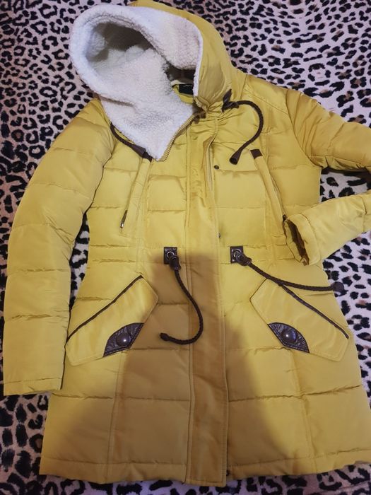 Куртка жіноча...