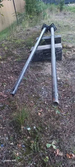 Słup do lampy lub kamery 4 metry z podstawa betonową