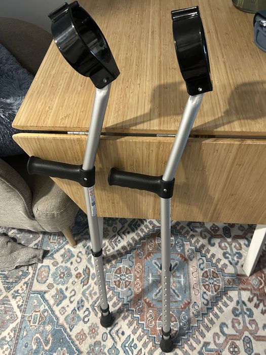 muletas  pouco usado quase novo