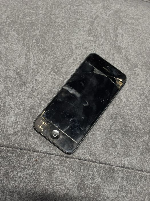 Афон на запчастини