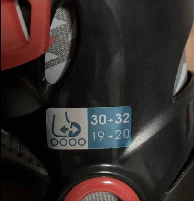 Kit Patins em Linha + Proteções | Tam 30-32 | Play 5 - Red & Black