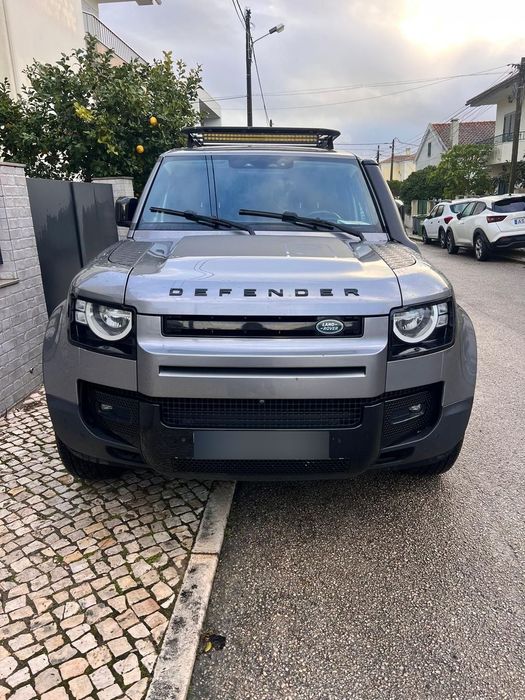 Land Rover Defender 110 D240