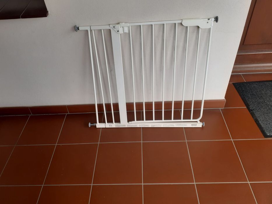Bramka do schodów dla dziecka