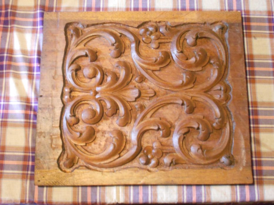 Talha muito antiga em madeira maciça de origem portuguesa