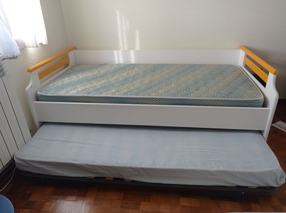 Mobília quarto solteiro com duas camas