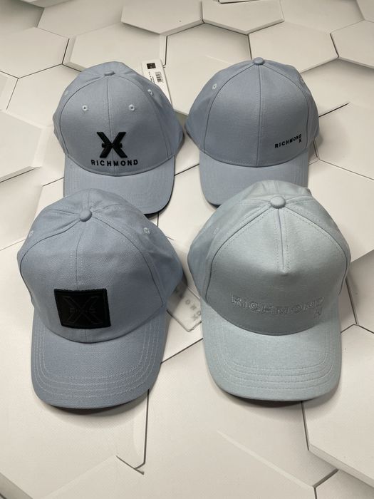 Бейсболки John Richmond