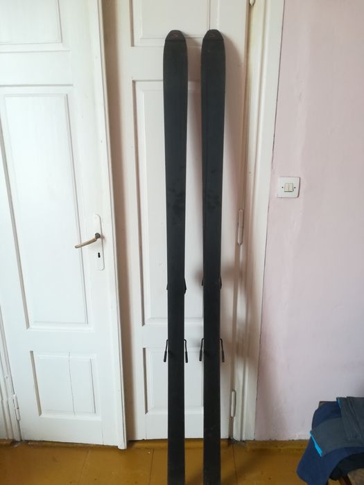 Narty zjazdowe Salomon Evolution