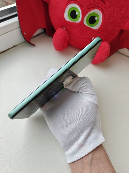 Xiaomi Poco f4 6/128gb