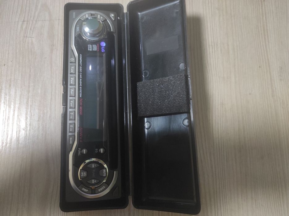 Стериомагнитола LG TCH-M550