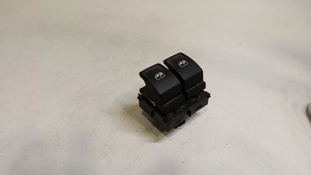 Comando / botão / interruptor vidros frente esquerdo SKODA Fabia III H