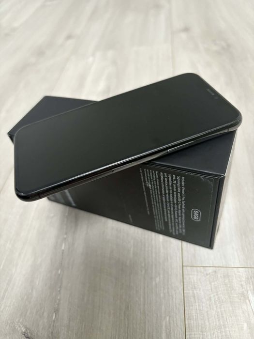 iPhone 11 Pro  64 GB z oryginalnym pudełkiem