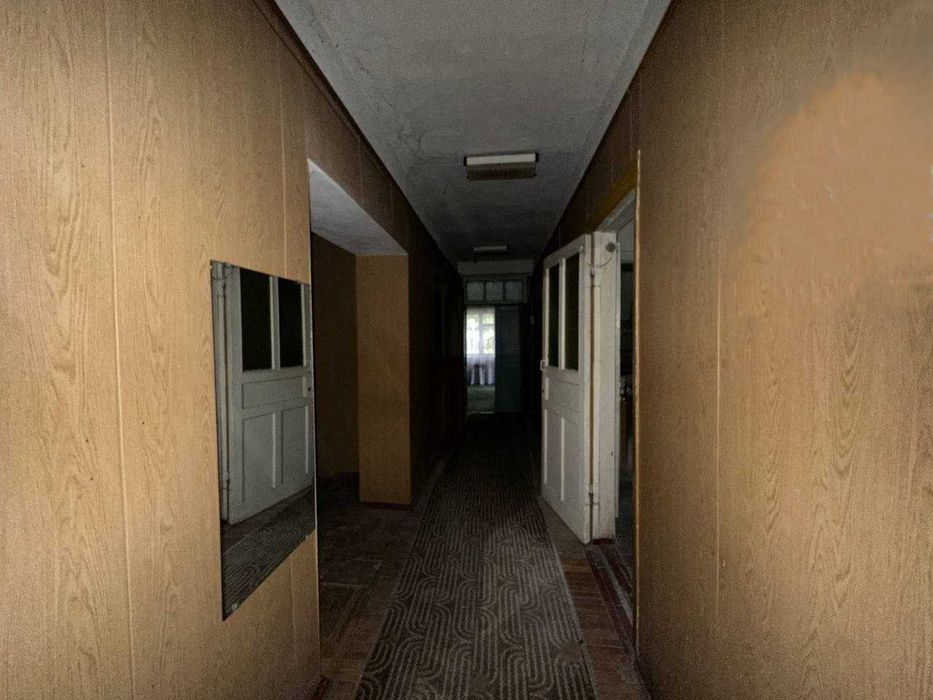 Продаж приміщення 192м². Під ремонт. Поряд озеро. Біля траси. ID:205