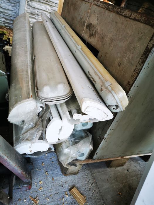 14 sztuk Lampy oświetleniowe warsztatowe jarzeniówki oświetlenie