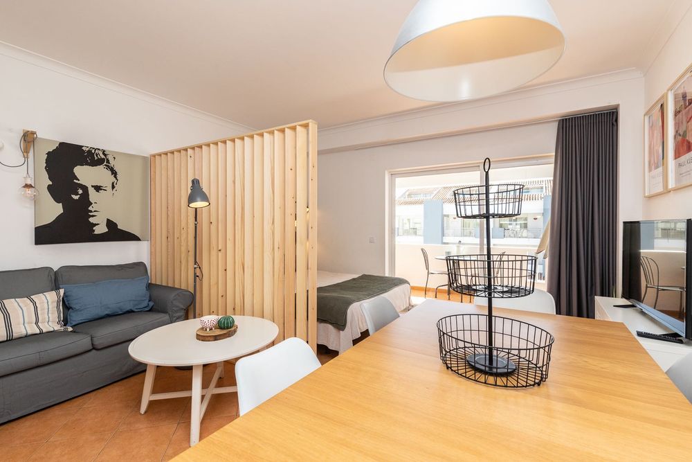 Apartamento T1 Inserido no Golden, Barco, Piscinas e Jacuzzi incluido