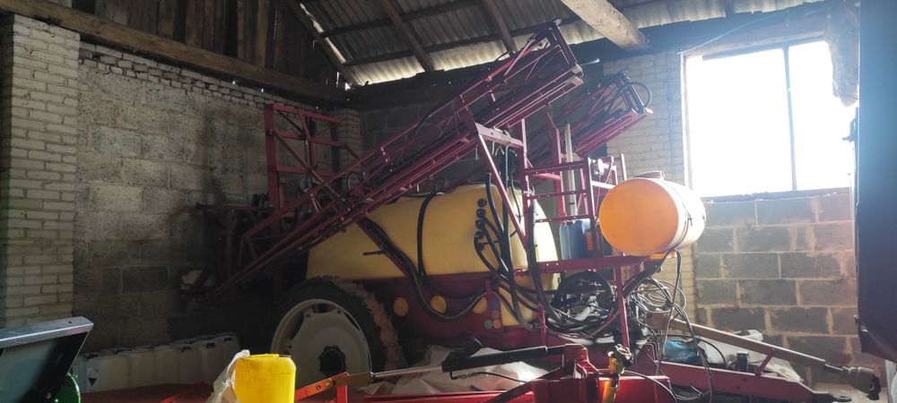 Sprzedam opryskiwacz Hardi 18m