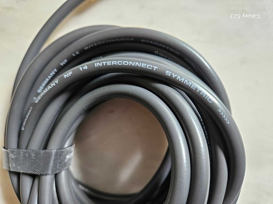 Cabo stereo RCA, marca Oehlbach, modelo NF 14 (2x 3,8 m)