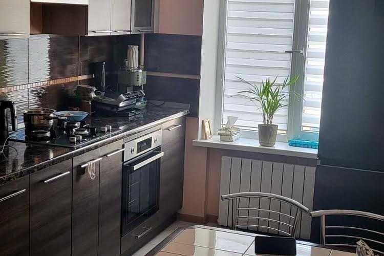 Продам 3-кім вартиру в  р-ні Градец   вул Івана Богуна  8/9 дома