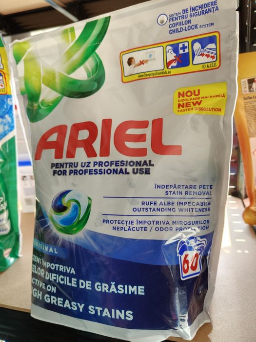 Kapsułki do prania Ariel Uniwersał 60 Pods