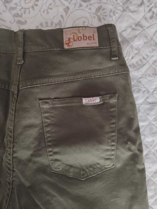 Corsários femininos caqui novos