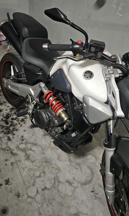 Yamaha MT 03 cilindrada 660