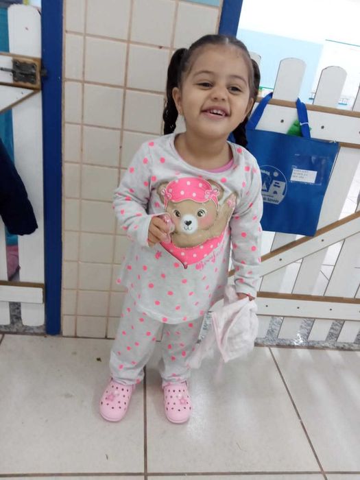 Babysitter/ Ama atenciosa