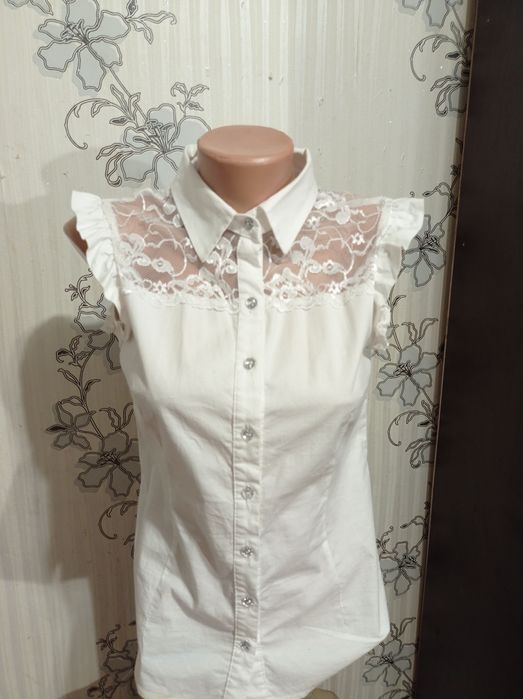 Белая блузка нарядная