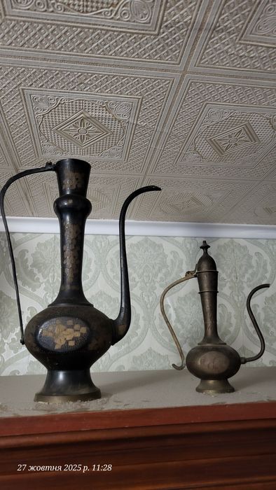 Кувшини латунь Індія