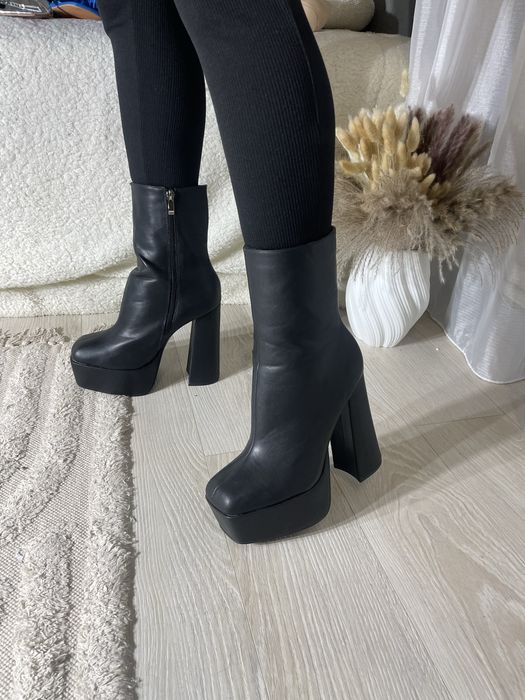 Ботильйони на каблуку