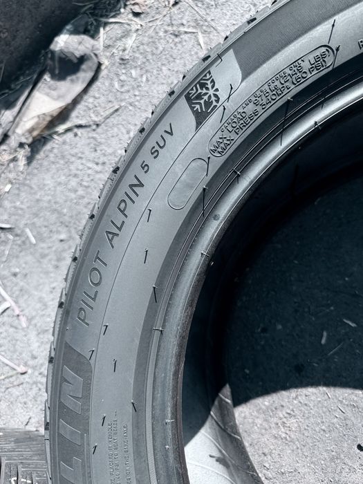 255 50 19 Michelin Pilot Alpin 5 99% 2024 Шини Зима