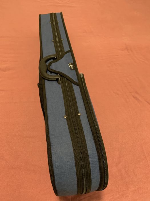 Violino  em bom estado (novo).