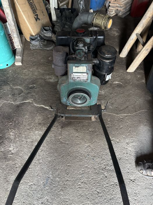 Motor Lombardini a gasóleo + bomba de água