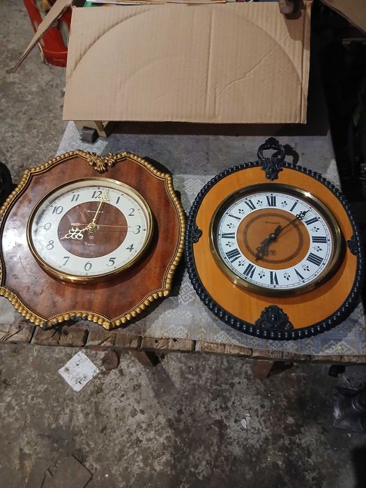 Вінтажні настінні годинники ЯНТАРЬ 2шт і один камінний