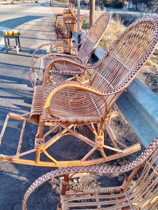 Кресло-качалка із лози