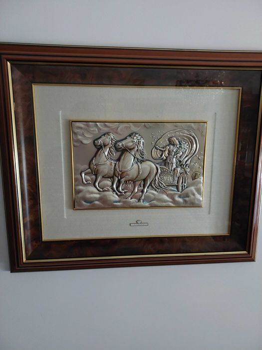 Vende-se um conjunto de 12 quadros