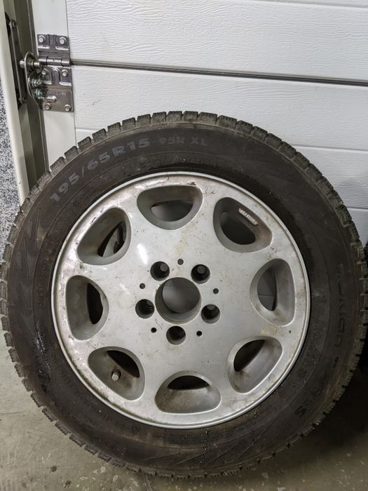 Диски із зимніми шинами Mercedes VW Skoda 5x112 195/65 r15