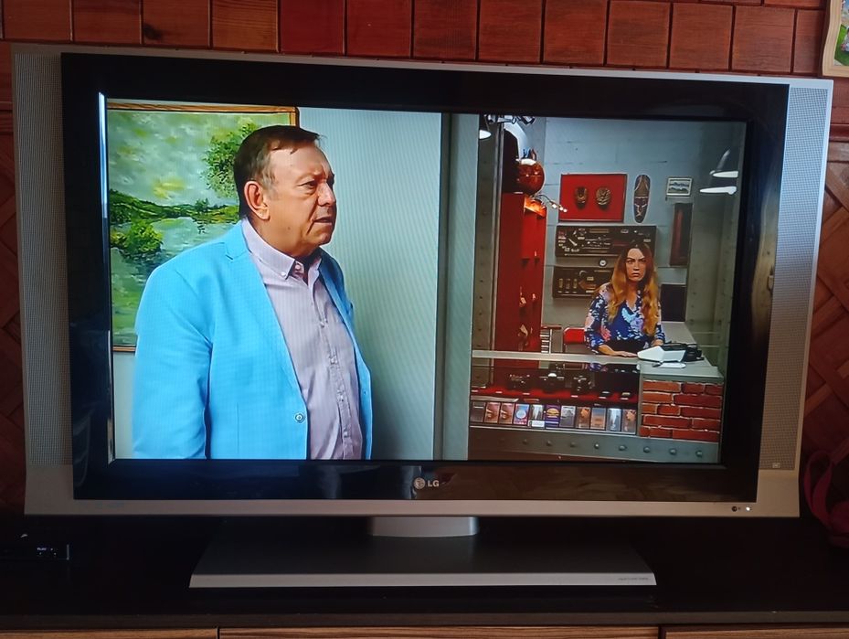 Telewizor 42  cale