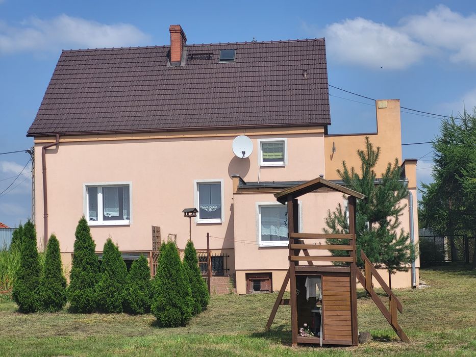 Dom jednorodzinny , działka 15,54ar.