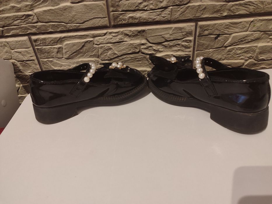 Туфельки для дівчинки