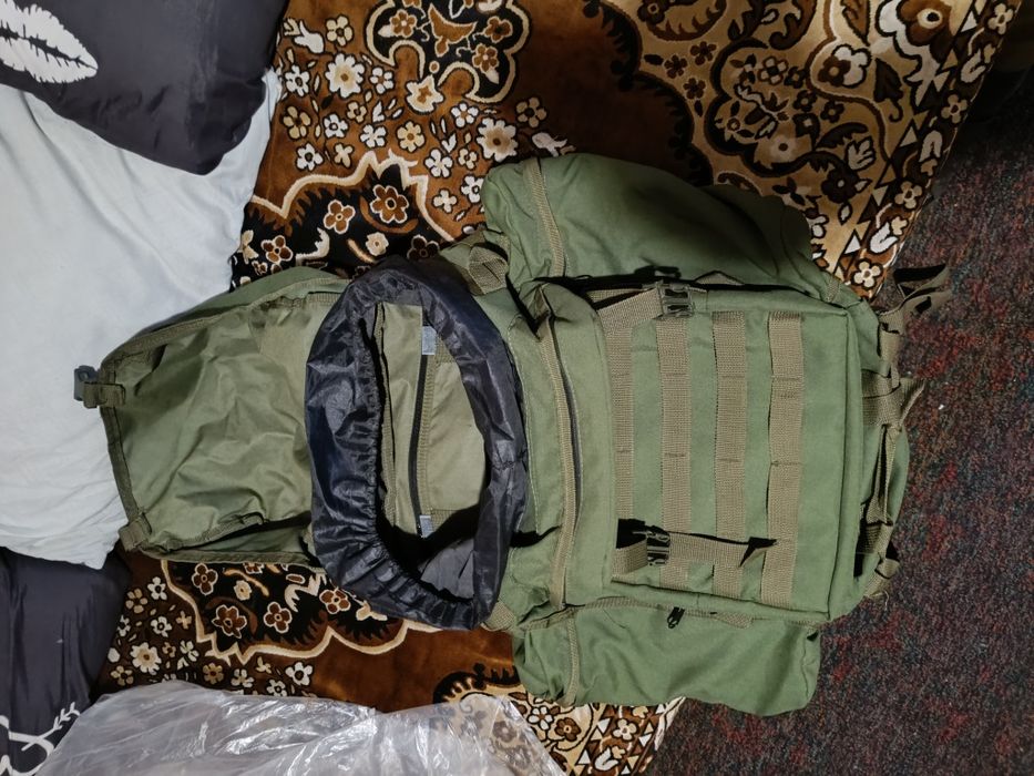 Рюкзак олива б,у.сост.нове.