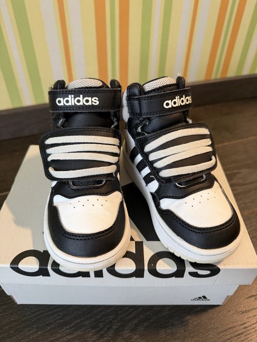 Дитячі кросівки adidas 25р 16 см устілка